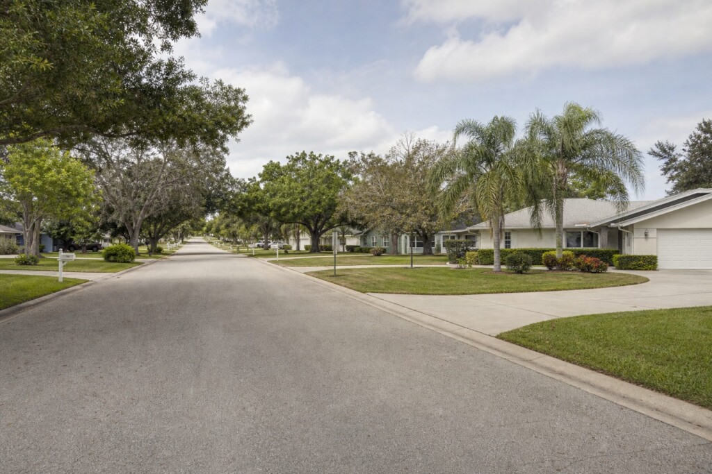 Bradenton neighborhood with well-kept homes and quiet residential streets, an established residential neighborhood